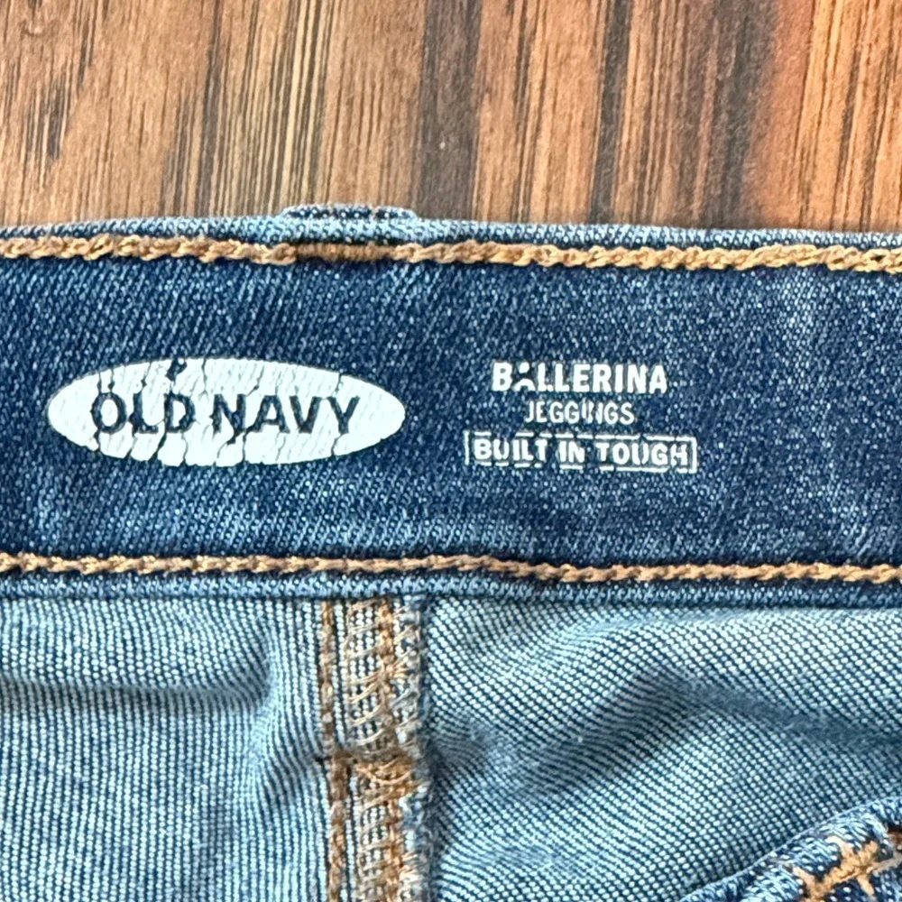 Girls Distressed Old Navy Jeggings/skinny Jeans